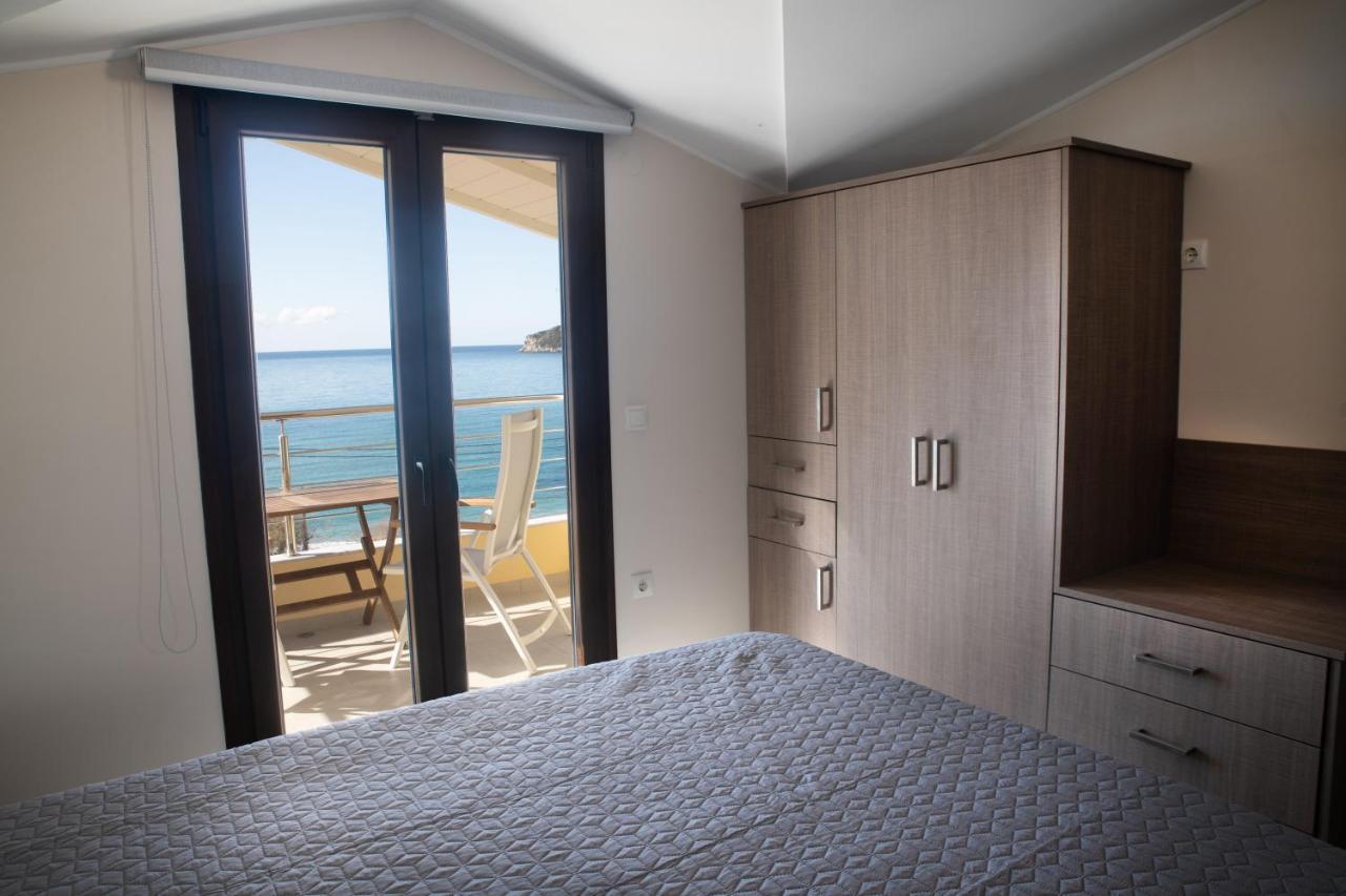 Blue Heaven Apartment *